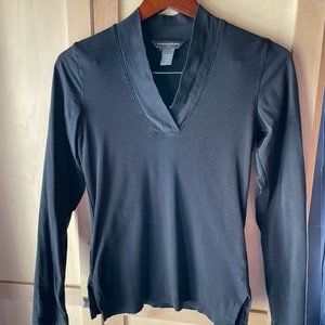 Banana Republic Black V-neck Long Sleeve Tee, Size M